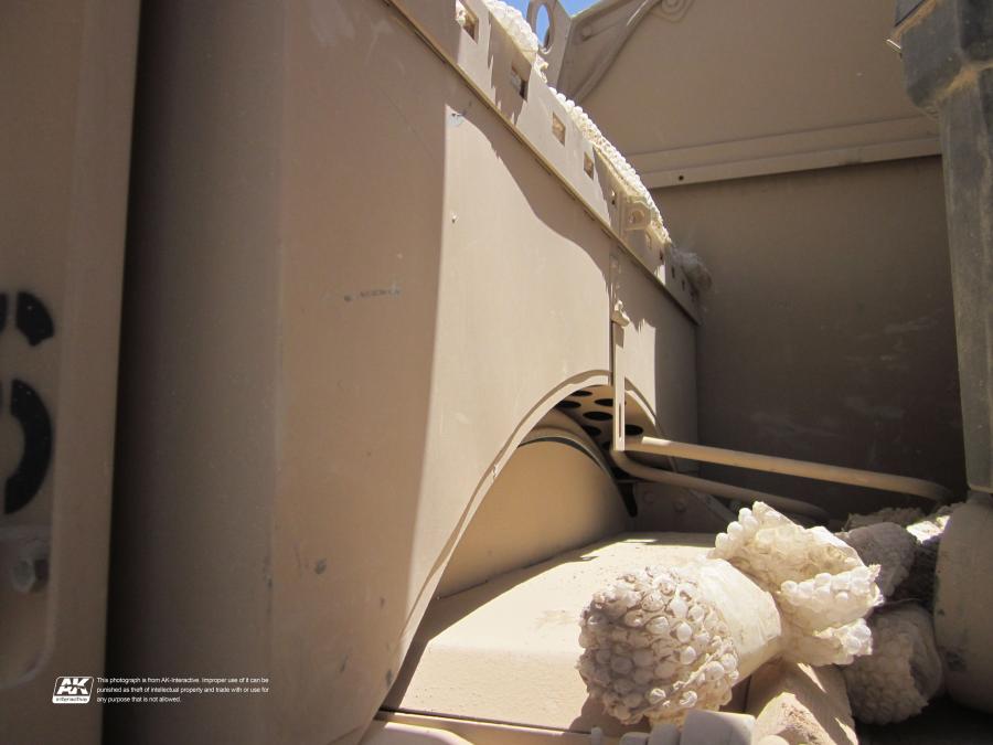 Детали экстерьера Oshkosh M-ATV 2009 года  (фото 80 из 676)
